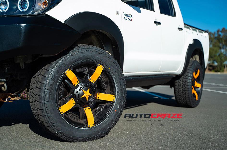 TOYOTA HILUX 4WD ROCKSTAR XD 2 MATTE BLACK ORANGE INSERTS